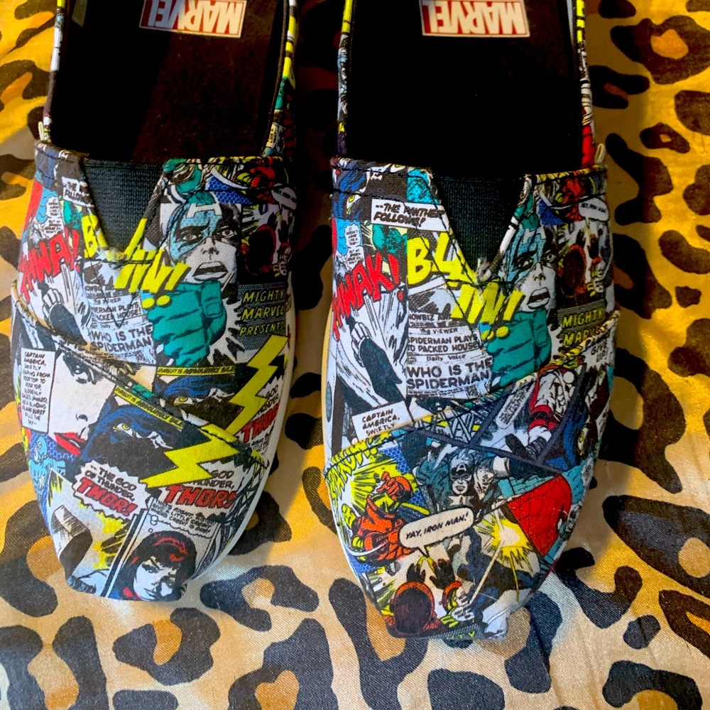 Toms Marvel Canvas Slides